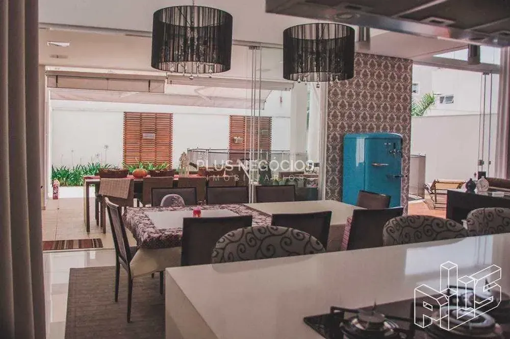 Casa, 3 quartos, 265 m² - Foto 11