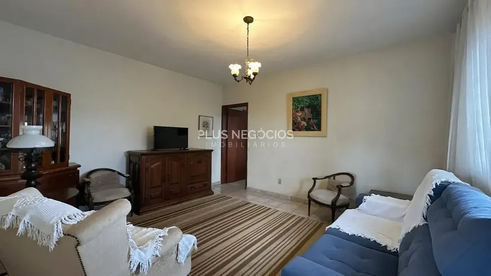 Casa, 3 quartos, 221 m² - Foto 1