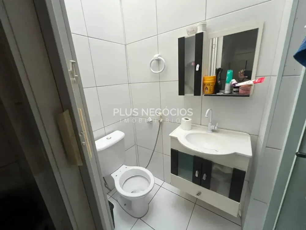 Casa, 6 quartos, 247 m² - Foto 11