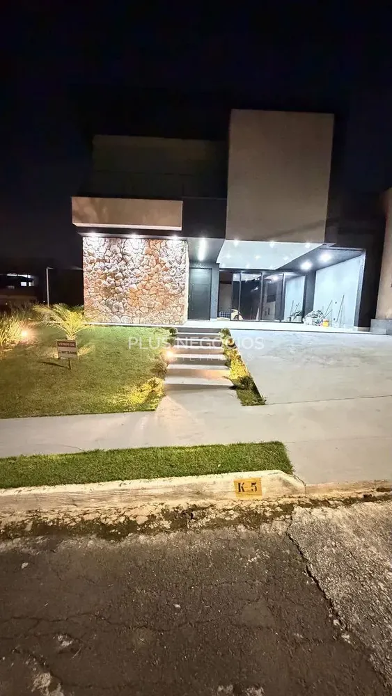 Casa, 4 quartos, 279 m² - Foto 1