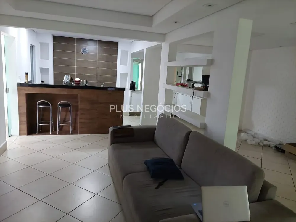 Casa, 4 quartos, 260 m² - Foto 4