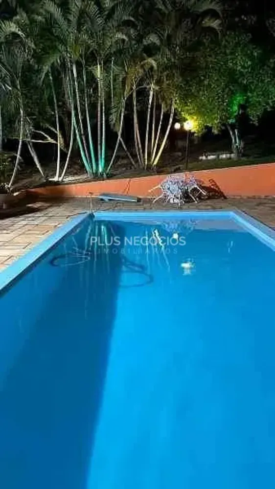 Chácara, 4 quartos, 2400 m² - Foto 2