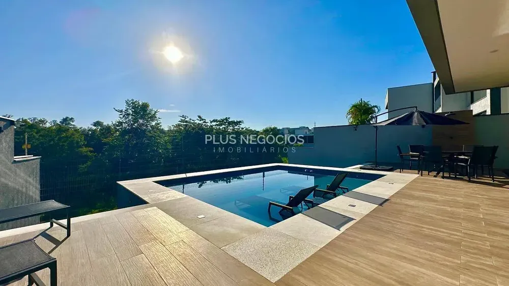 Casa, 4 quartos, 324 m² - Foto 1