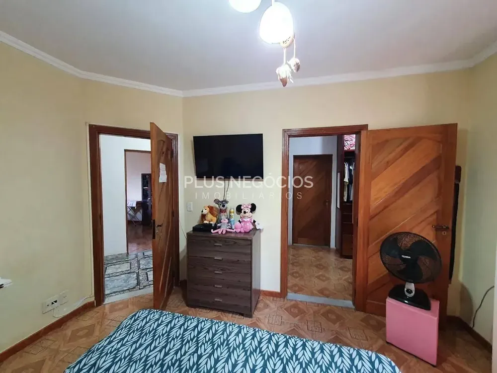 Casa, 3 quartos, 250 m² - Foto 8