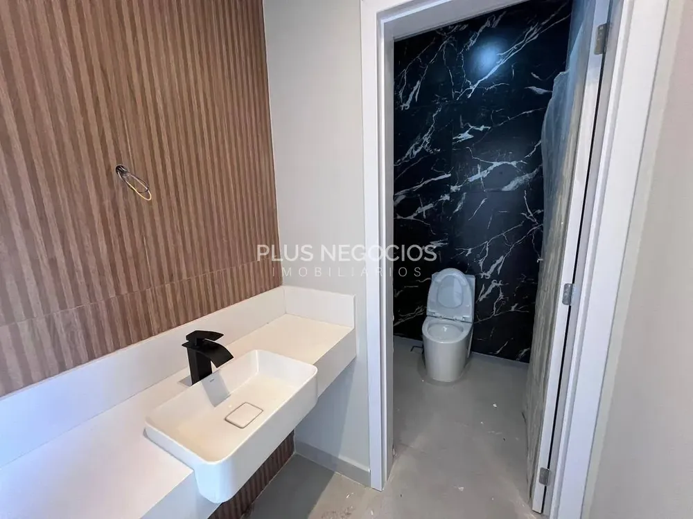 Casa, 3 quartos, 221 m² - Foto 2