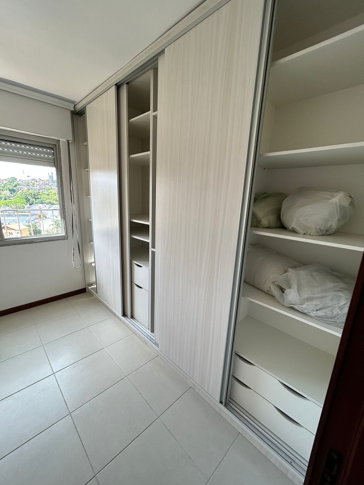 Apartamento à venda com 2 quartos, 64m² - Foto 9