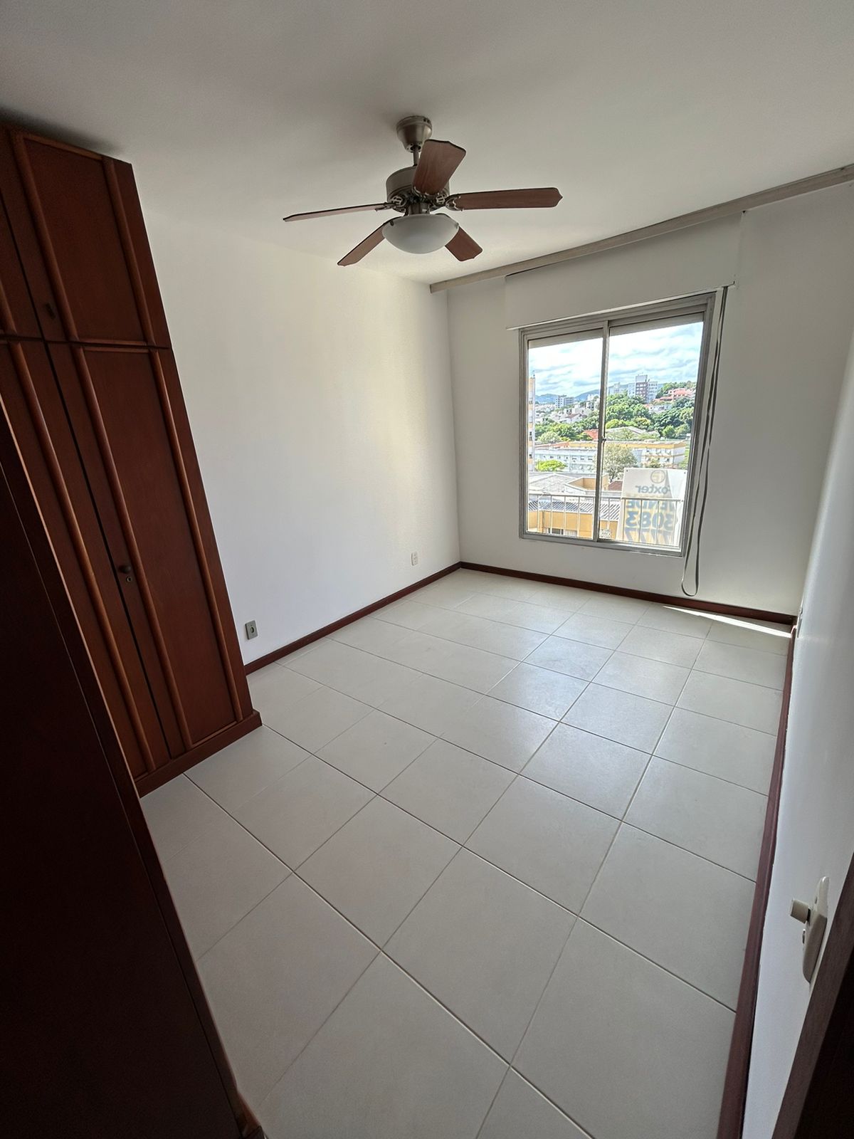 Apartamento à venda com 2 quartos, 64m² - Foto 12