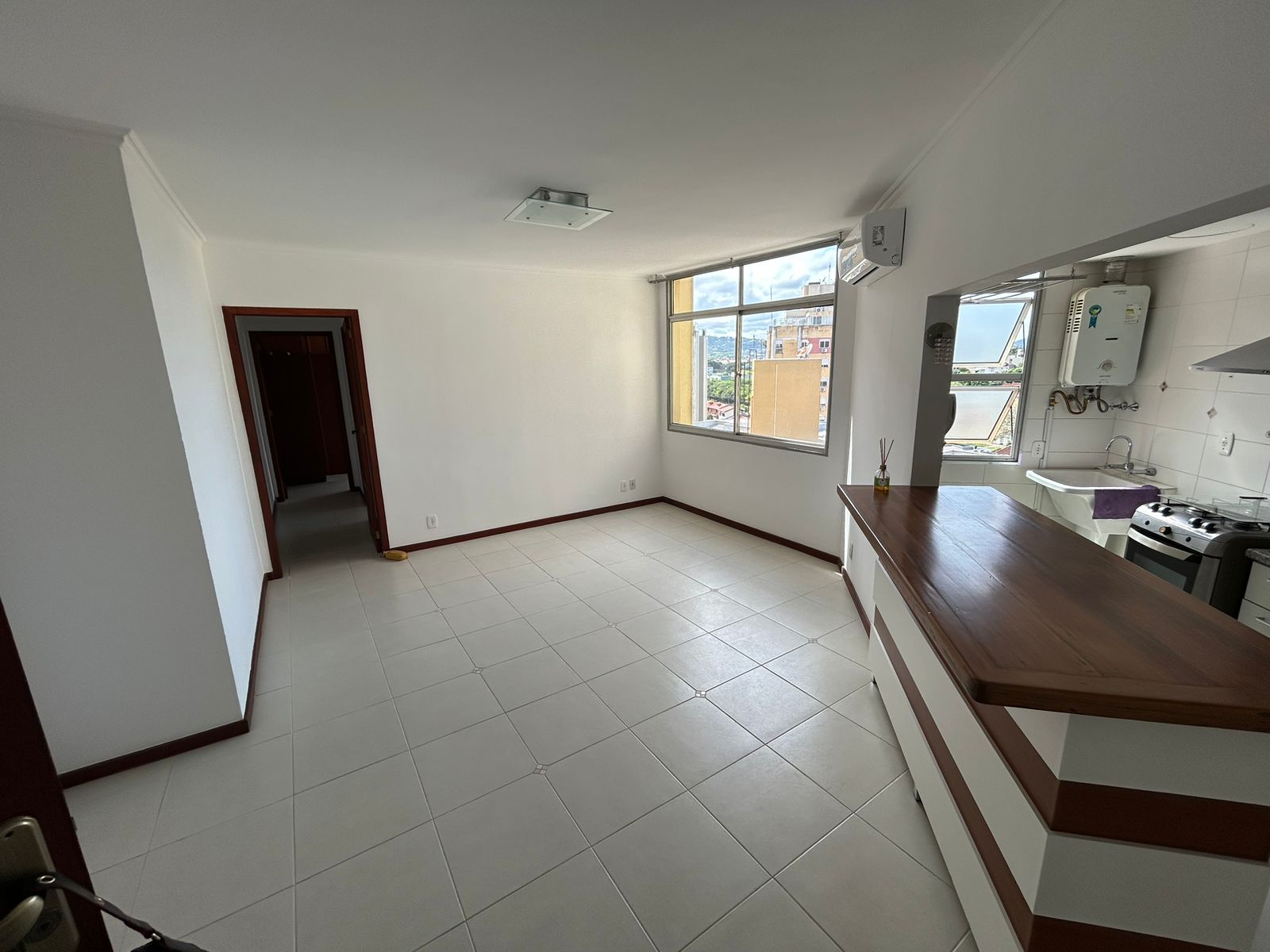 Apartamento à venda com 2 quartos, 64m² - Foto 5