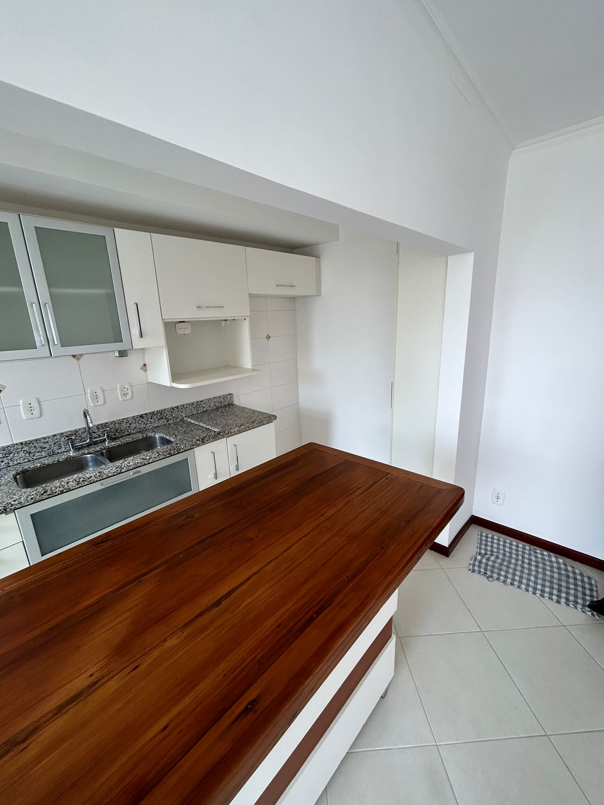 Apartamento à venda com 2 quartos, 64m² - Foto 6