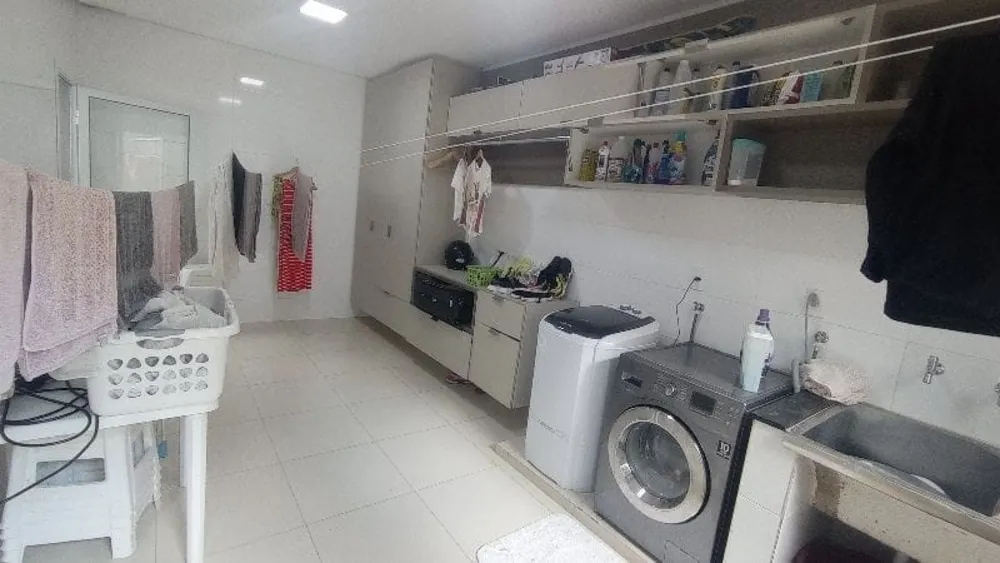 Casa, 4 quartos, 250 m² - Foto 15