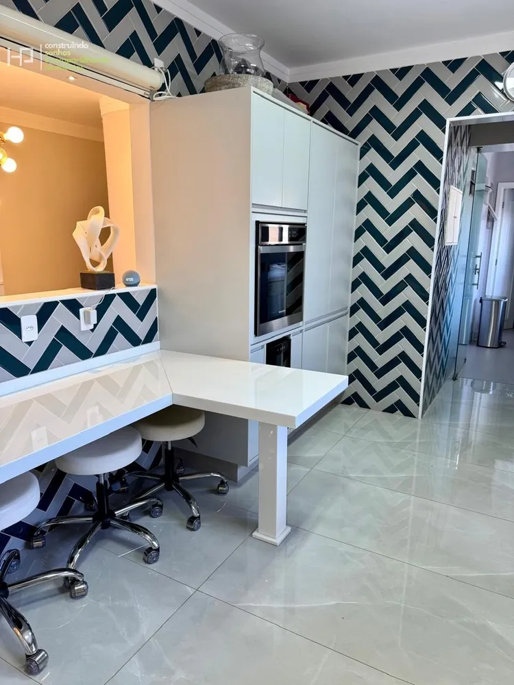 Apartamento, 3 quartos, 148 m² - Foto 2