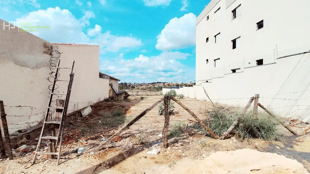 Terreno, 300 m² - Foto 1