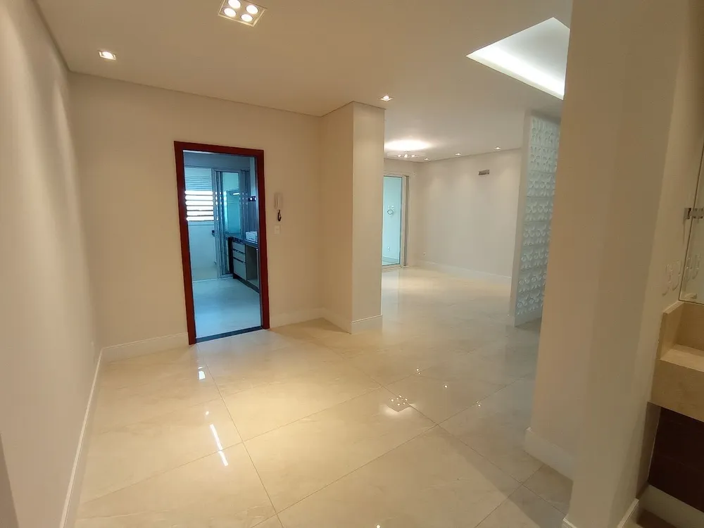 Apartamento, 3 quartos, 140 m² - Foto 1