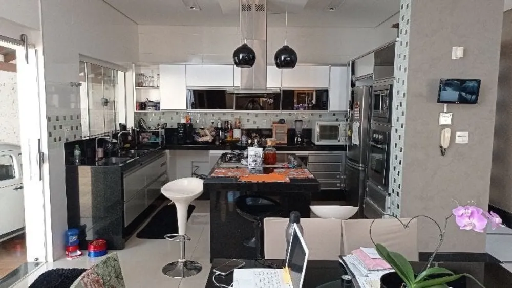 Casa, 3 quartos, 298 m² - Foto 2
