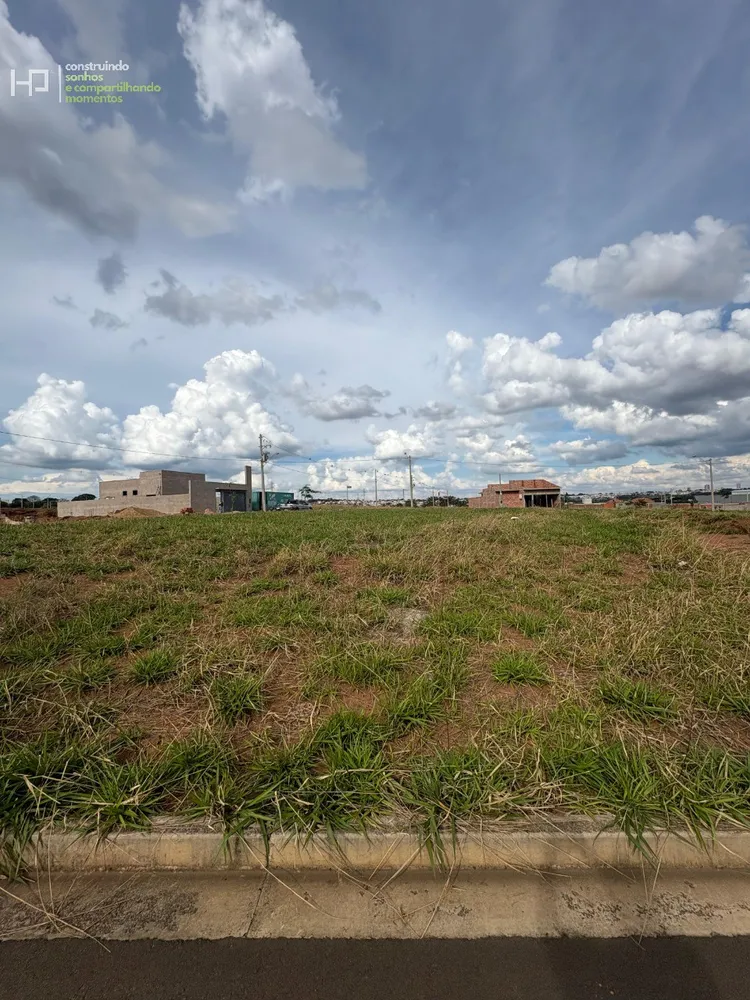 Loteamento e Condomínio, 240 m² - Foto 1
