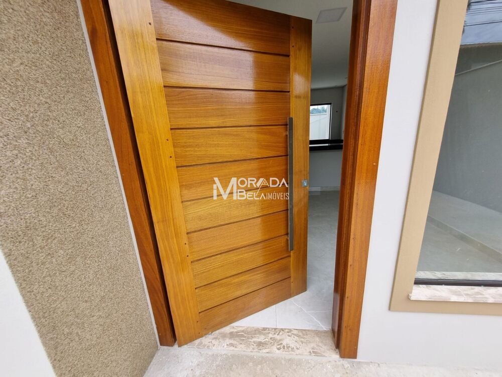 Casa à venda com 2 quartos, 60m² - Foto 1