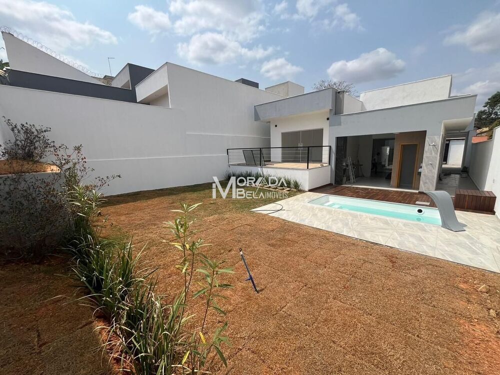 Casa à venda com 3 quartos, 130m² - Foto 2