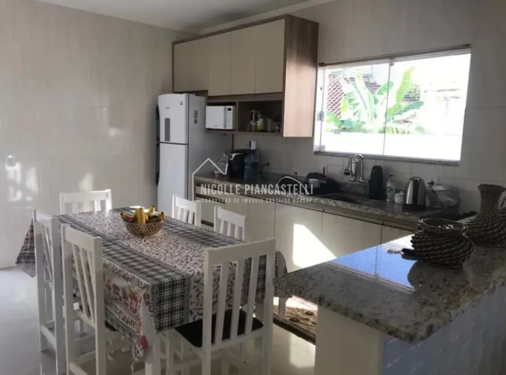 Casa, 3 quartos, 131 m² - Foto 1