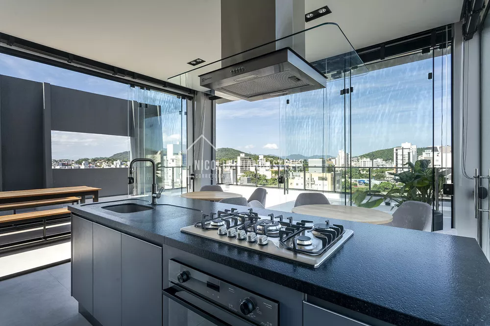 Apartamento, 3 quartos, 218 m² - Foto 2