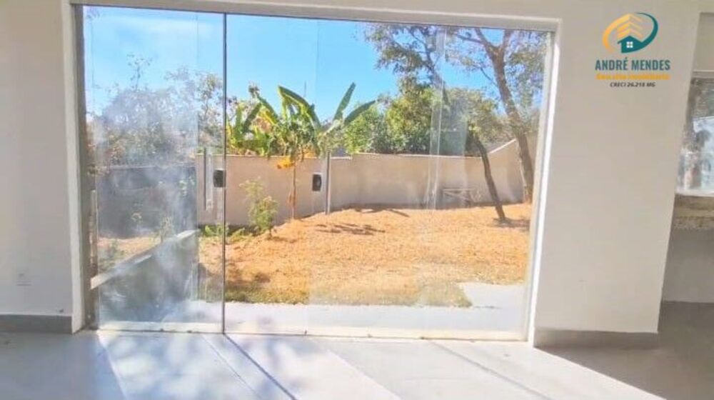 Casa, 4 quartos, 180 m² - Foto 1