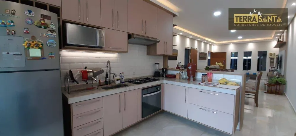 Casa, 3 quartos, 168 m² - Foto 4