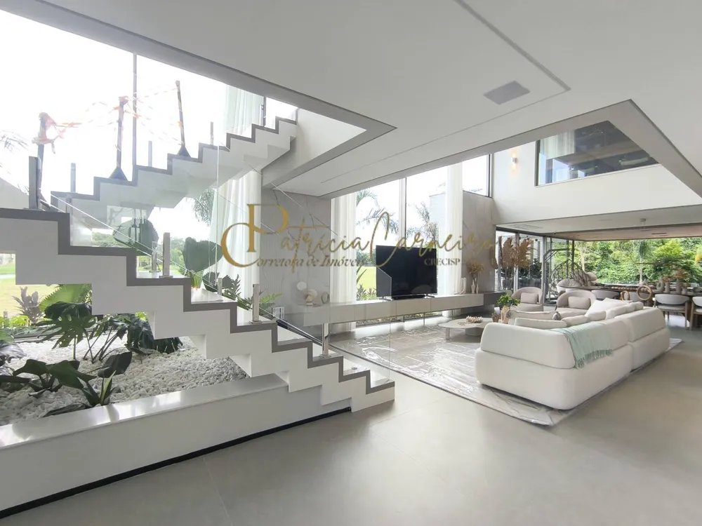 Casa, 7 quartos, 618 m² - Foto 1