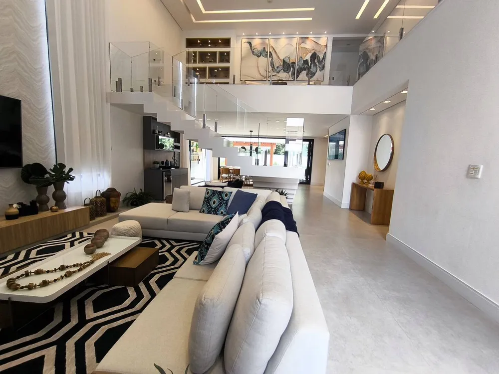 Casa, 6 quartos, 492 m² - Foto 1