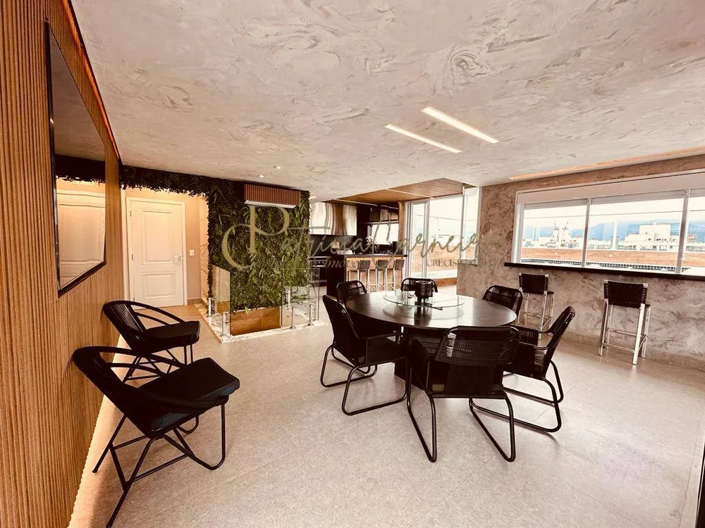 Cobertura, 3 quartos, 214 m² - Foto 3