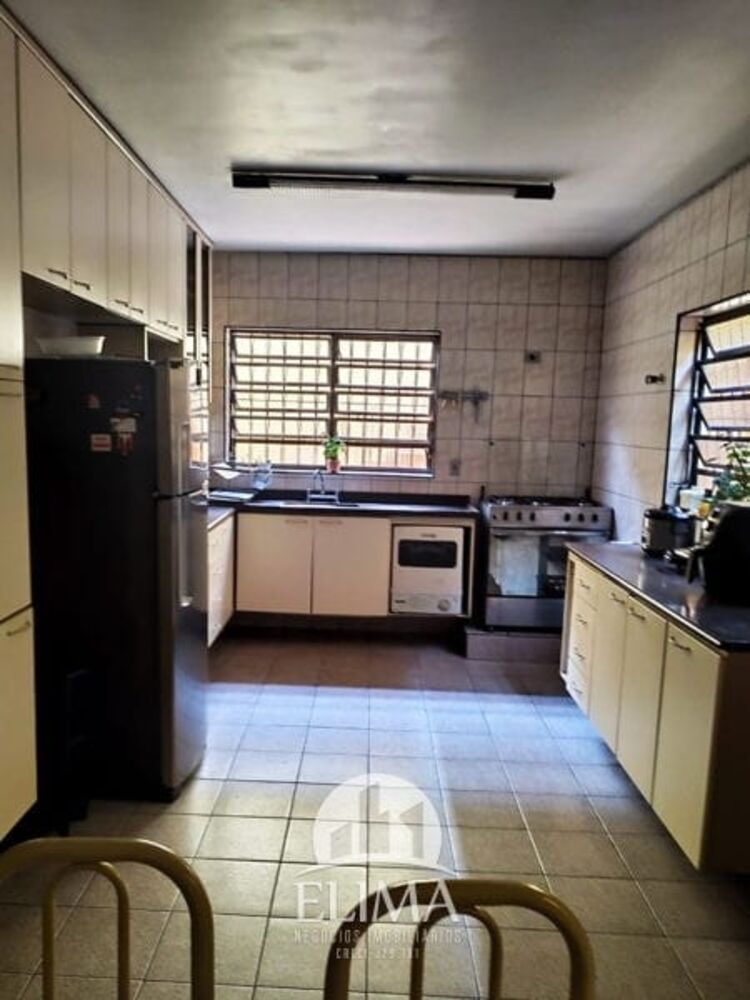 Sobrado à venda com 4 quartos, 120m² - Foto 2