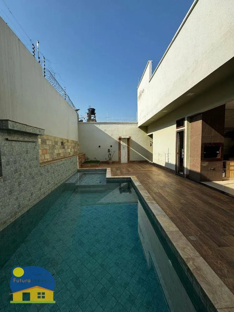 Casa, 3 quartos, 225 m² - Foto 3
