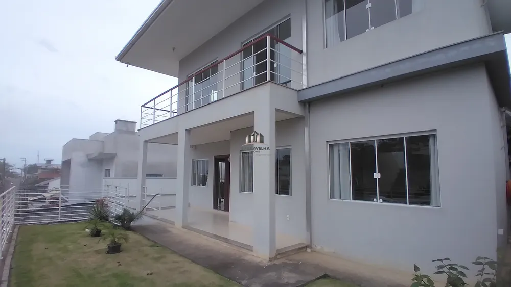 Casa, 4 quartos, 215 m² - Foto 1