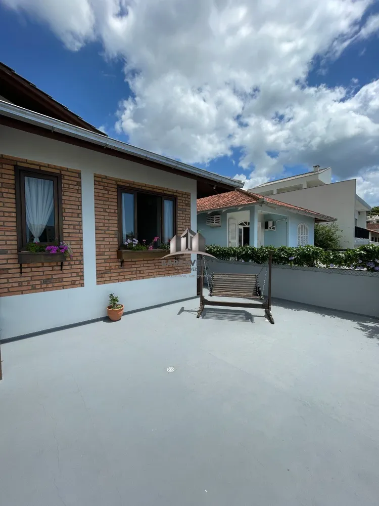 Casa, 4 quartos, 184 m² - Foto 1
