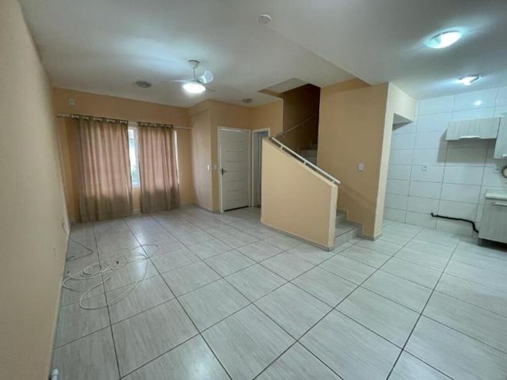 Casa à venda com 3 quartos - Foto 1