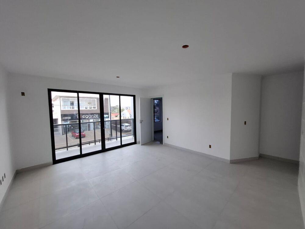 Apartamento à venda com 3 quartos, 83m² - Foto 2
