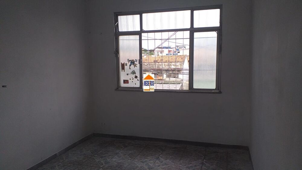 Casa à venda com 2 quartos, 200m² - Foto 3
