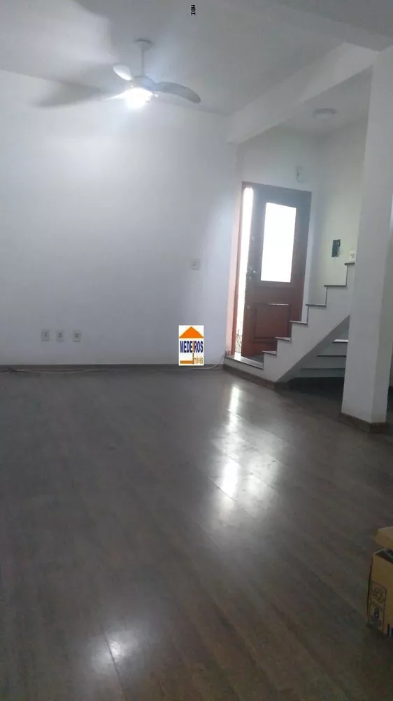 Casa à venda com 6 quartos, 300m² - Foto 3