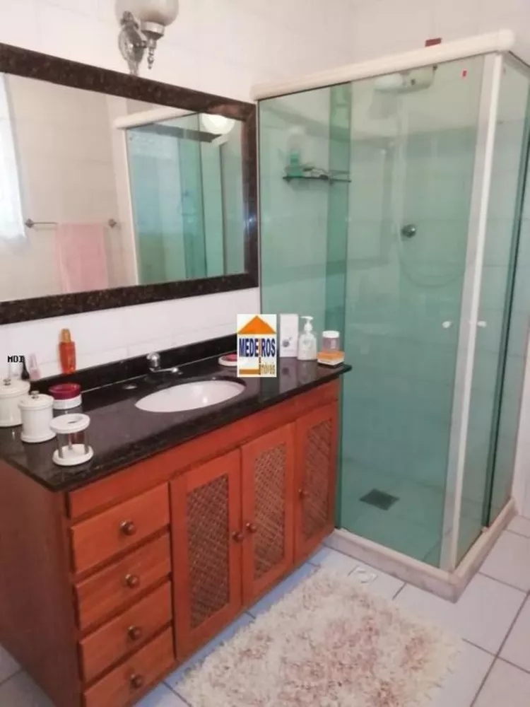 Casa, 4 quartos, 240 m² - Foto 9