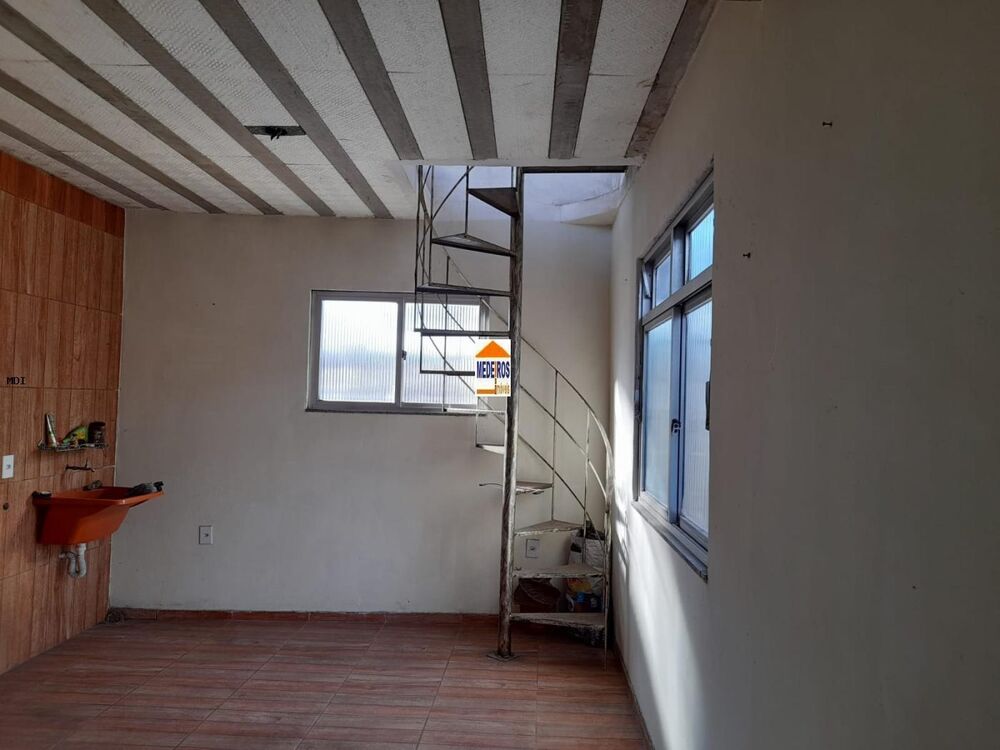 Casa à venda com 2 quartos, 140m² - Foto 11