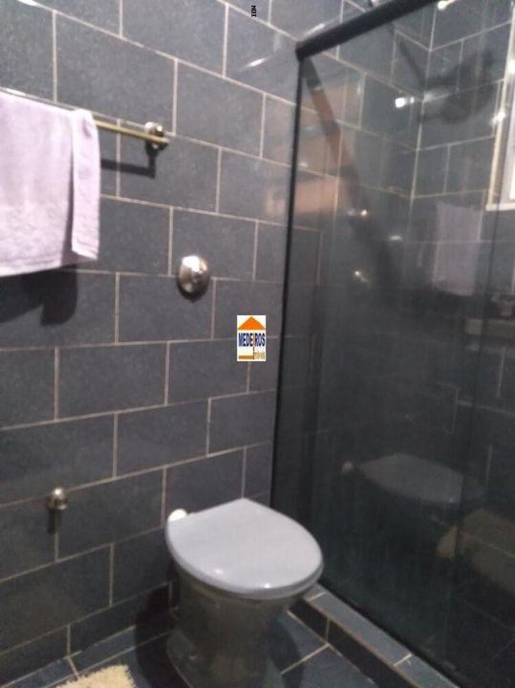 Casa à venda com 4 quartos, 180m² - Foto 11