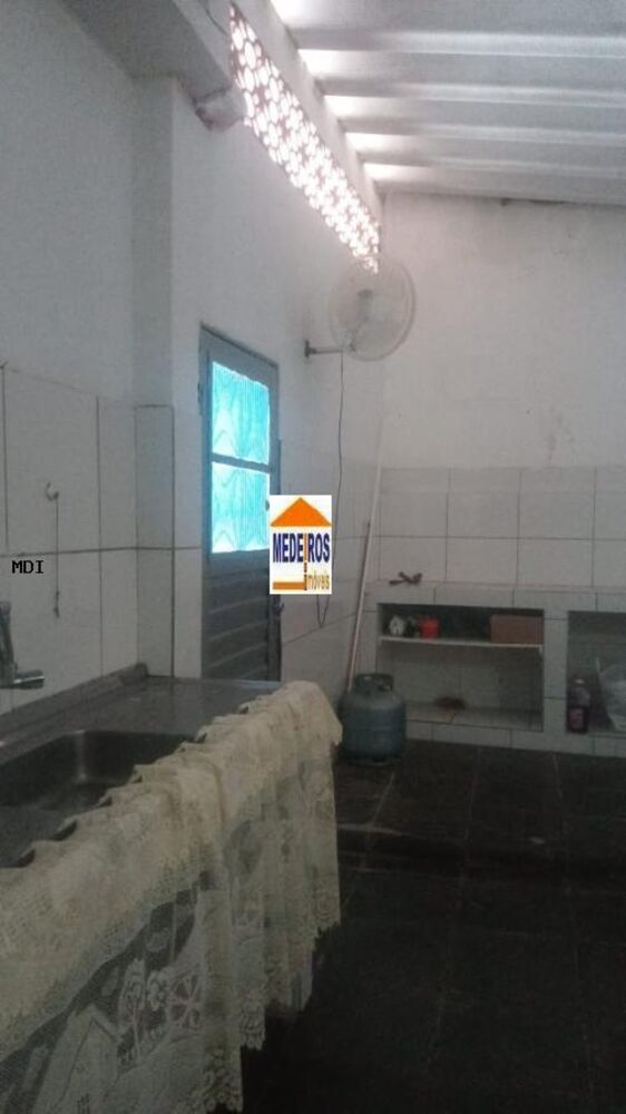 Casa, 2 quartos, 200 m² - Foto 2