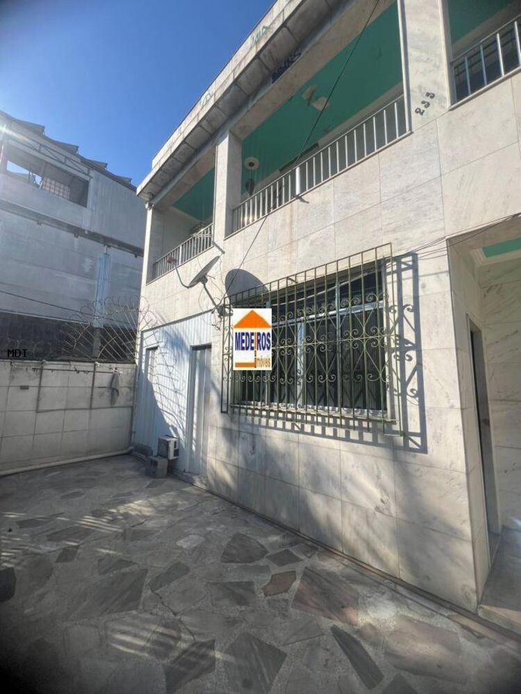 Casa, 4 quartos, 210 m² - Foto 1