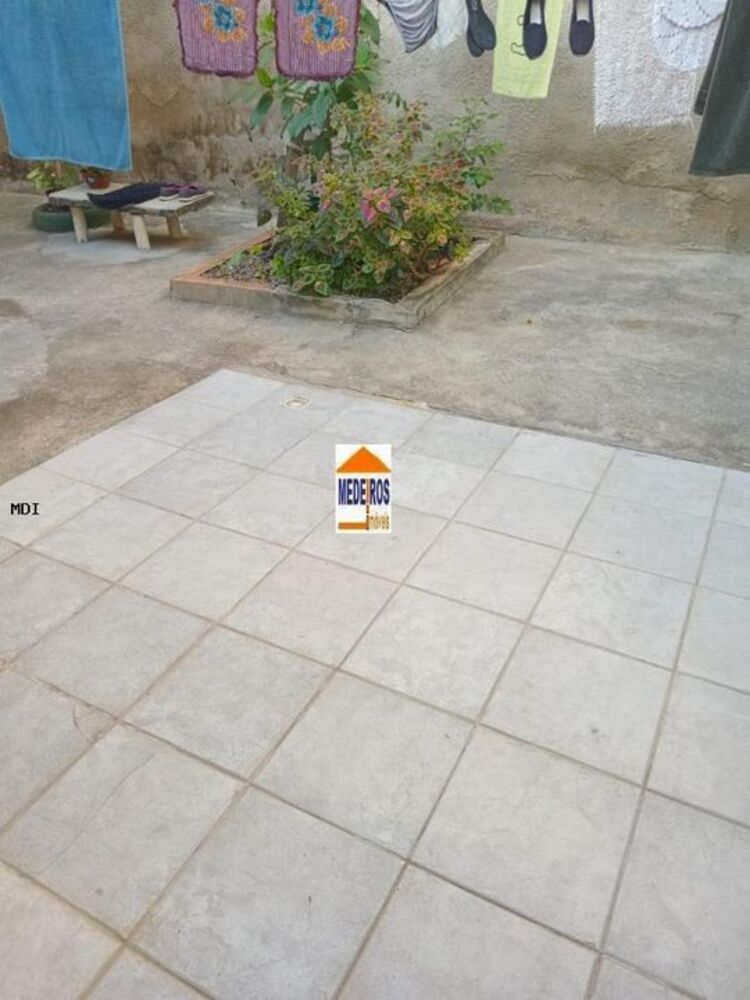 Casa à venda com 2 quartos, 90m² - Foto 3