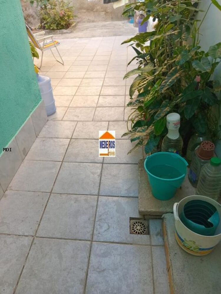 Casa à venda com 2 quartos, 90m² - Foto 5