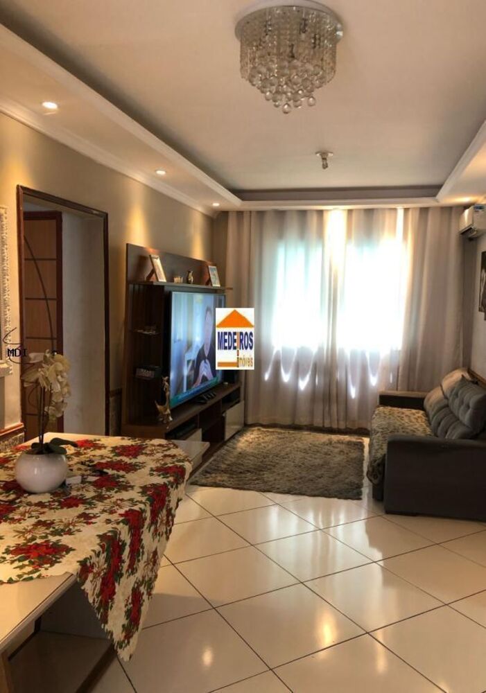 Casa à venda com 3 quartos, 240m² - Foto 1
