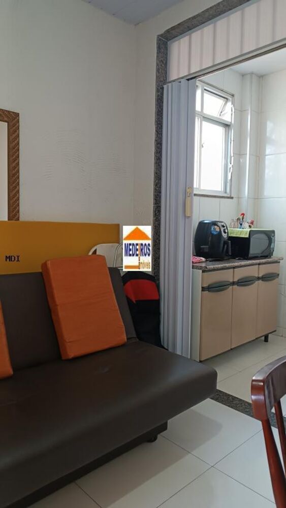 Casa à venda com 2 quartos, 90m² - Foto 12