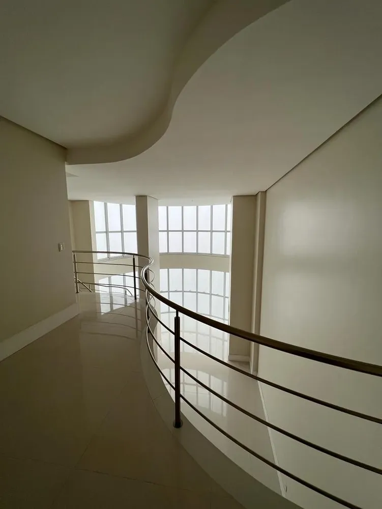 Apartamento, 4 quartos, 233 m² - Foto 2