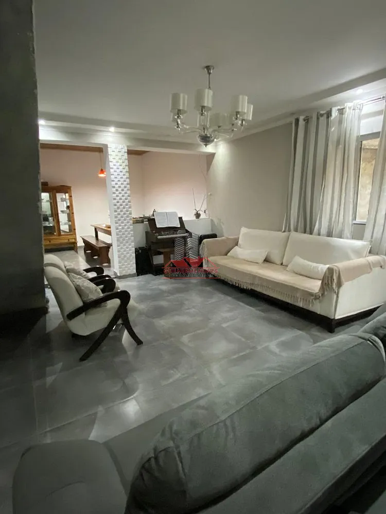 Sobrado, 6 quartos, 200 m² - Foto 1