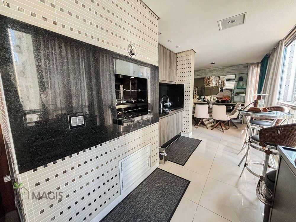 Apartamento à venda com 3 quartos, 256m² - Foto 13