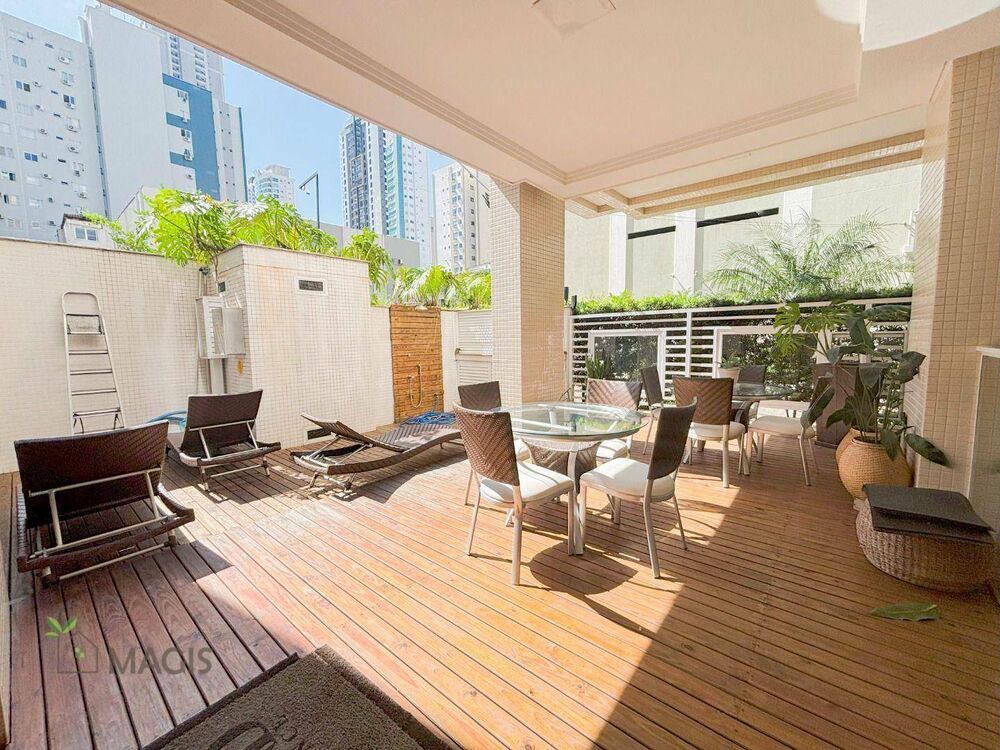 Apartamento à venda com 3 quartos, 256m² - Foto 46