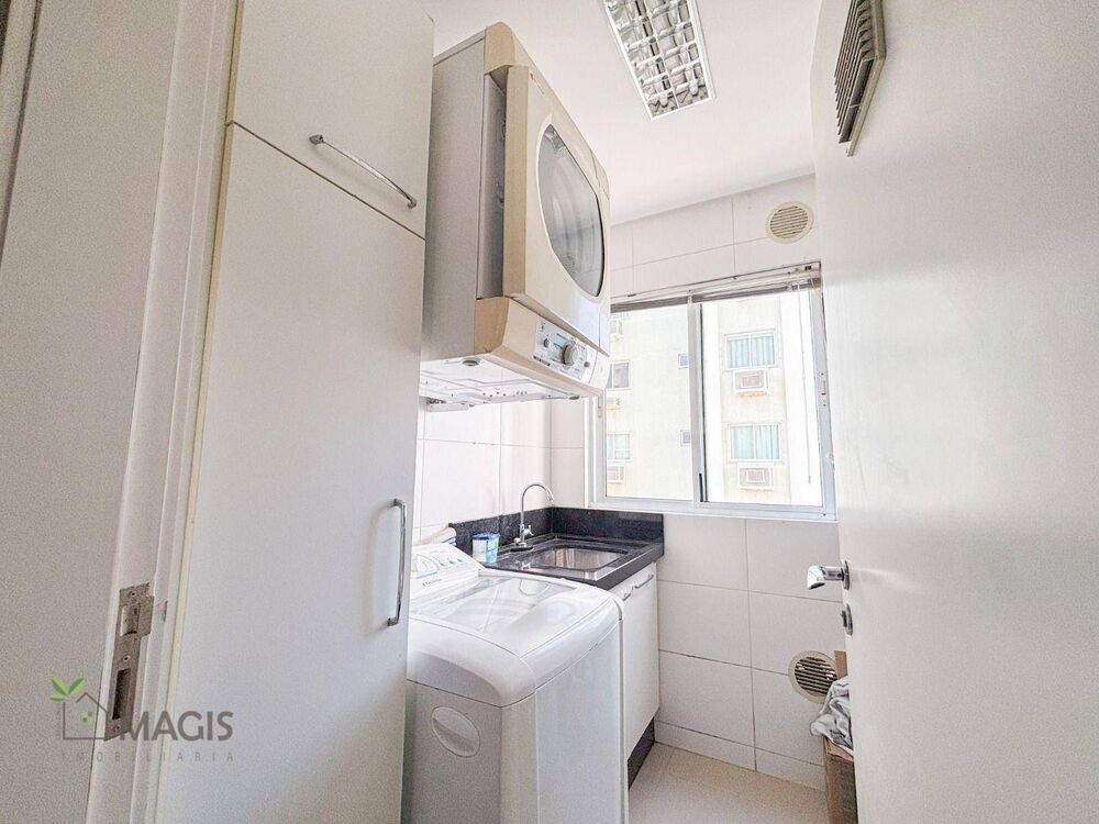 Apartamento à venda com 3 quartos, 256m² - Foto 44